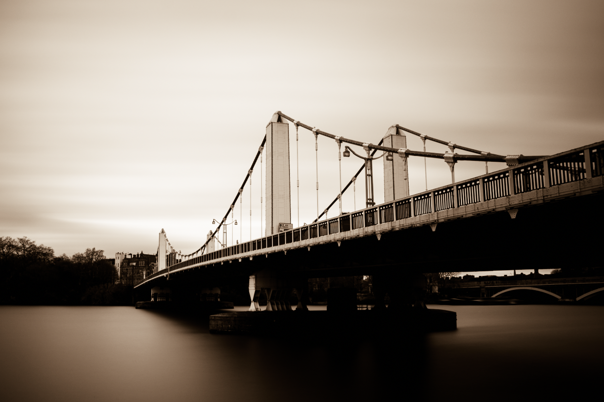 Photograph of Chelsea Bridge on the river Thames in South West London