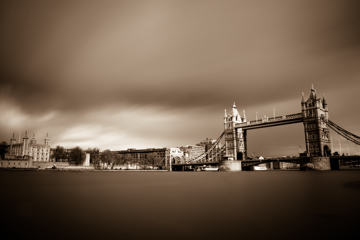 Photograph of Tower Bridge & Tower of London on the river Thames in central London